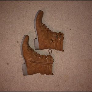 Tan/brown combat boots